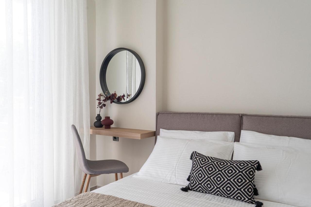 Aelia Seaside Luxury Suites Nea Karvali Exterior photo